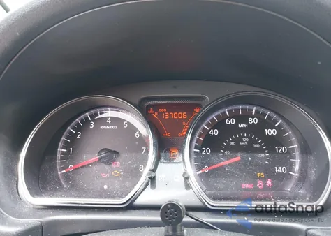 2015 Nissan Versa Note S (Sr)/S Plus/Sl/Sr/Sv z USA, uszkodzony, nr VIN 3N1CE2CP0FL365358